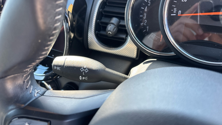 MINI Hatchback 1.5 Cooper Exclusive Premium 3dr Auto Petrol Hatchback